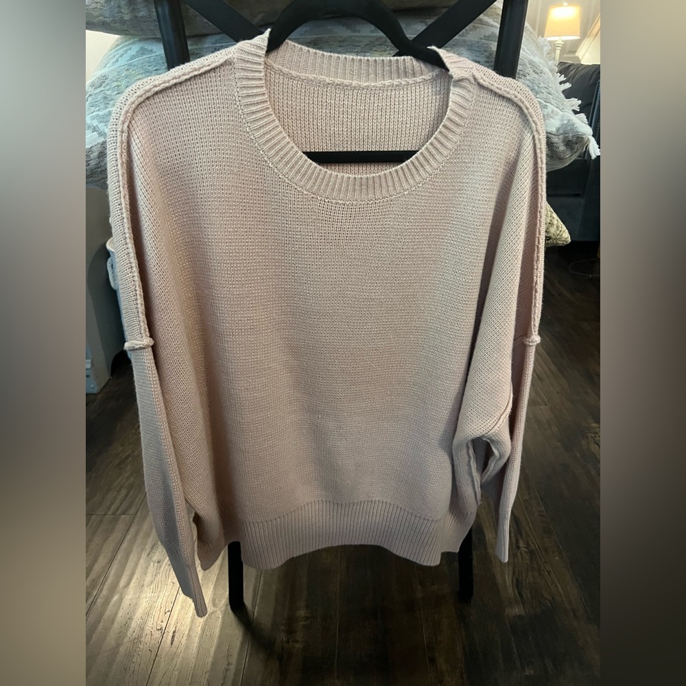 Women's light pink , light weight casual oversized sweater size M